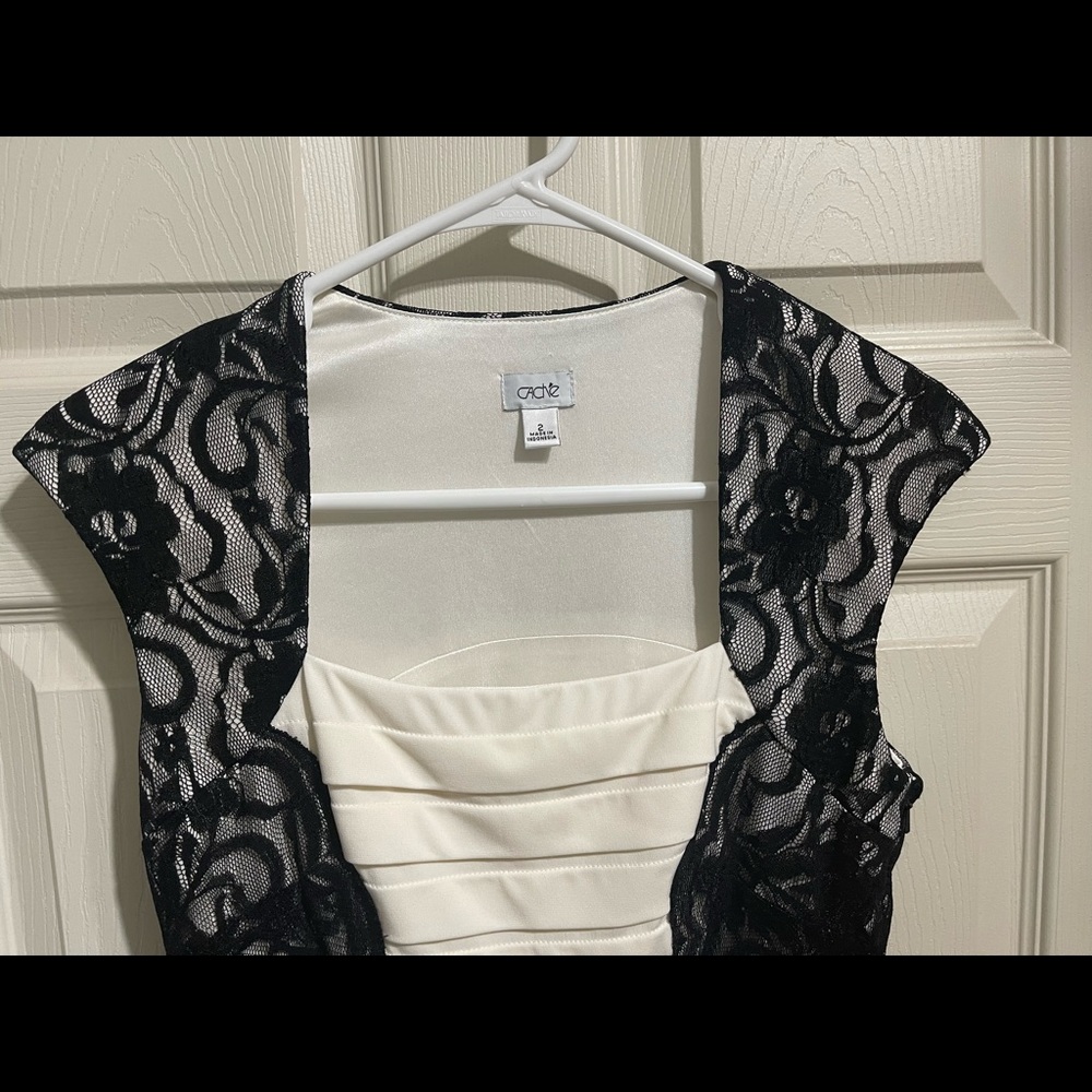 Midi Cache Dress - Picture 2 of 4
